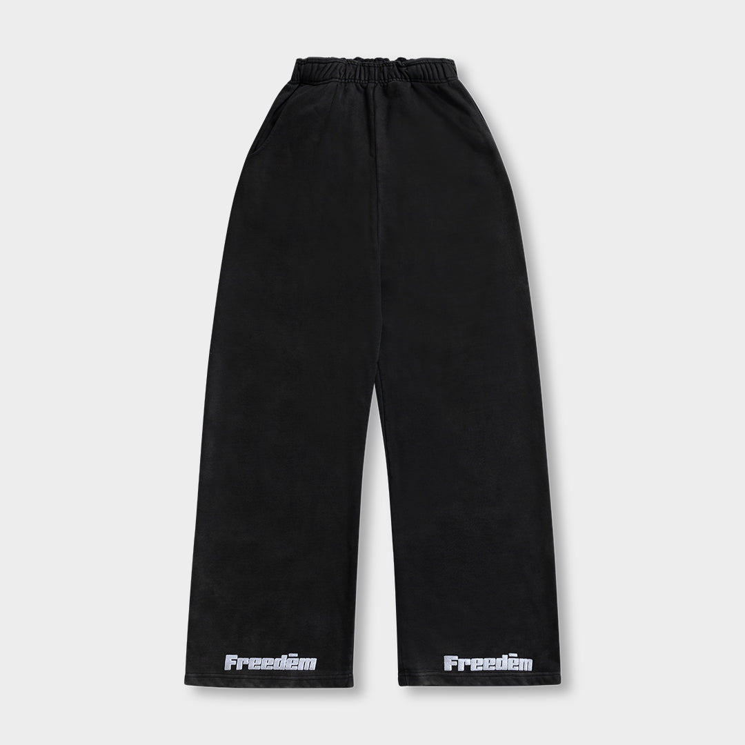 Oversized "Live Free" Sweatpant